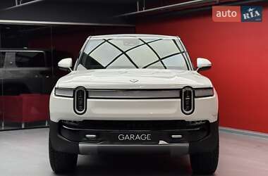 Внедорожник / Кроссовер Rivian R1S 2022 в 