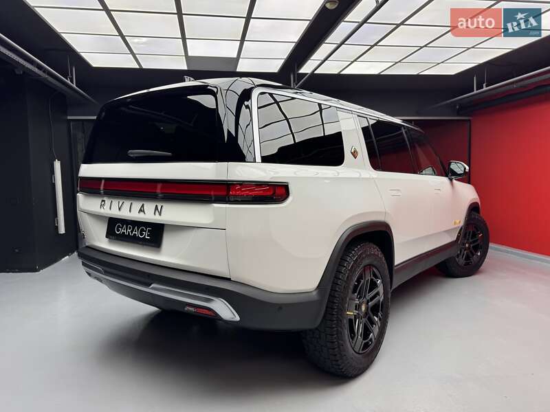 Внедорожник / Кроссовер Rivian R1S 2022 в Киеве