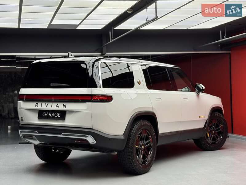 Внедорожник / Кроссовер Rivian R1S 2022 в Киеве