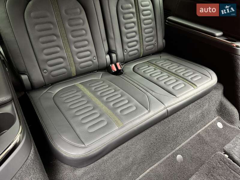 Внедорожник / Кроссовер Rivian R1S 2022 в Киеве