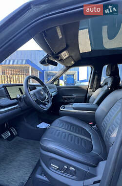 Внедорожник / Кроссовер Rivian R1S 2022 в 