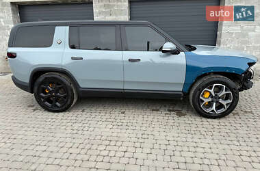 Позашляховик / Кросовер Rivian R1S 2023 в 