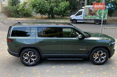 Позашляховик / Кросовер Rivian R1S 2023 в 