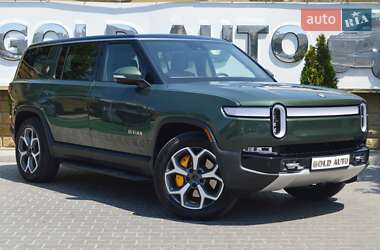 Позашляховик / Кросовер Rivian R1S 2023 в 