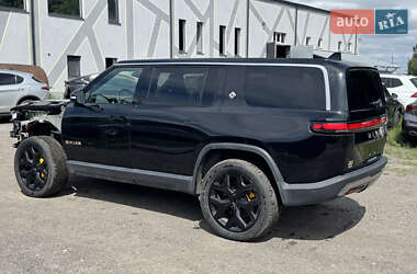 Позашляховик / Кросовер Rivian R1S 2023 в 