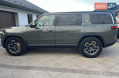Внедорожник / Кроссовер Rivian R1S 2023 в Ковеле