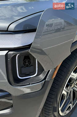 Внедорожник / Кроссовер Rivian R1S 2023 в 