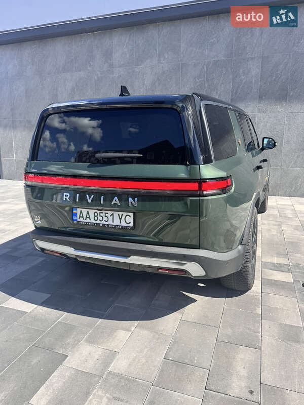 Внедорожник / Кроссовер Rivian R1S 2023 в Киеве