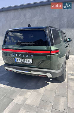 Позашляховик / Кросовер Rivian R1S 2023 в 