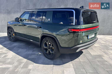 Позашляховик / Кросовер Rivian R1S 2023 в 