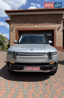 Внедорожник / Кроссовер Rivian R1S 2025 в 