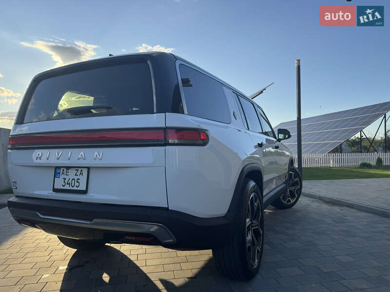 Універсал Rivian R1S 2024 в Дніпрі