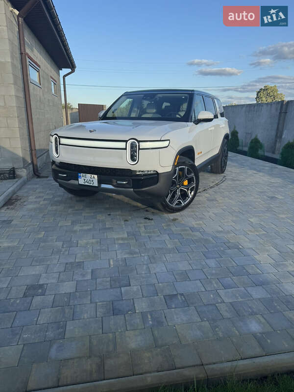 Універсал Rivian R1S 2024 в Дніпрі