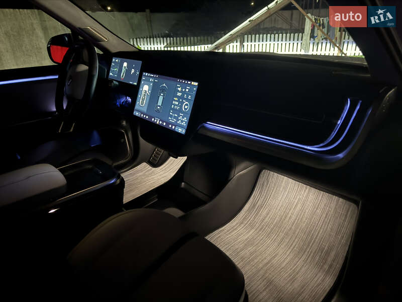 Універсал Rivian R1S 2024 в Дніпрі