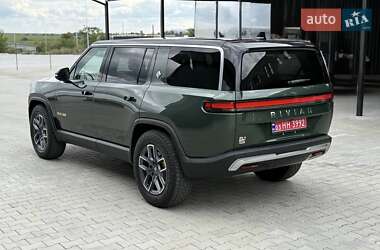 Позашляховик / Кросовер Rivian R1S 2023 в 