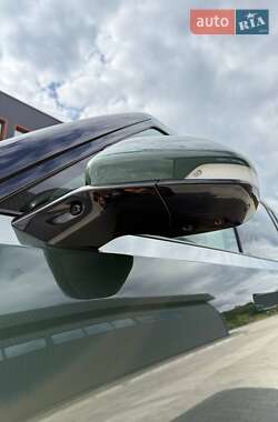 Позашляховик / Кросовер Rivian R1S 2023 в 