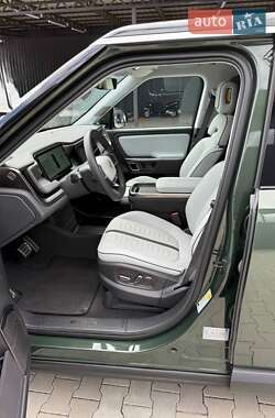 Позашляховик / Кросовер Rivian R1S 2023 в 