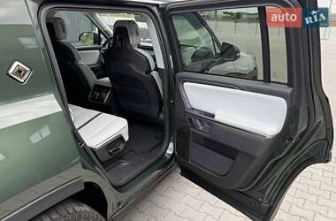 Позашляховик / Кросовер Rivian R1S 2023 в 