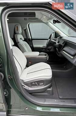 Позашляховик / Кросовер Rivian R1S 2023 в 