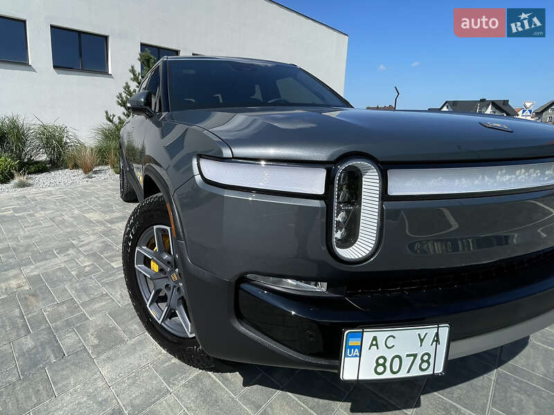 Позашляховик / Кросовер Rivian R1S 2023 в Луцьку