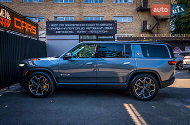 Позашляховик / Кросовер Rivian R1S 2023 в 