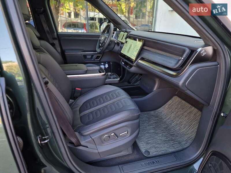 Внедорожник / Кроссовер Rivian R1S 2023 в Одессе