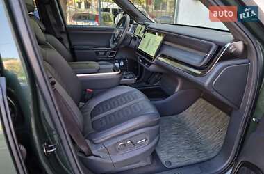 Позашляховик / Кросовер Rivian R1S 2023 в 