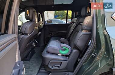 Позашляховик / Кросовер Rivian R1S 2023 в 