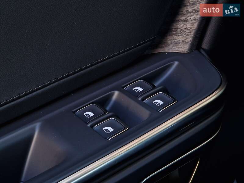 Внедорожник / Кроссовер Rivian R1S 2023 в Одессе