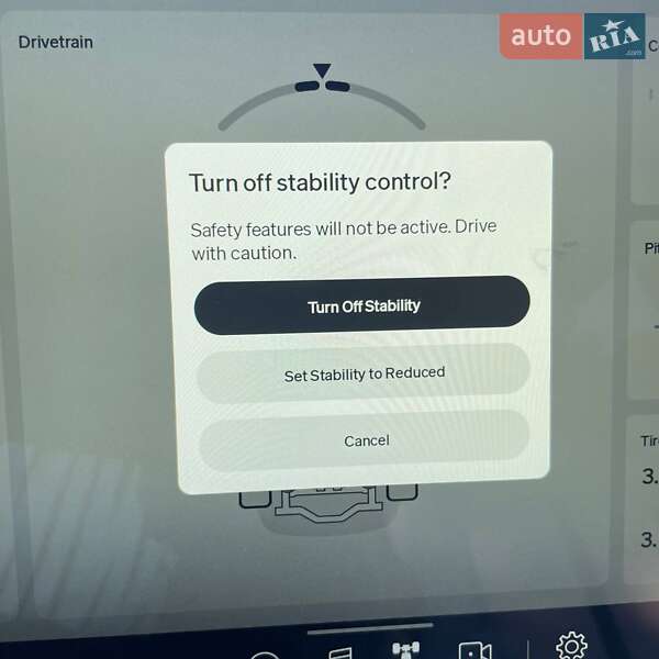 Позашляховик / Кросовер Rivian R1S 2023 в Києві фото 67 Позашляховик / Кросовер Rivian R1S 2023 в Києві