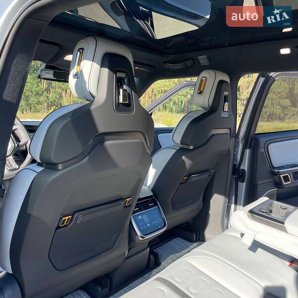 Позашляховик / Кросовер Rivian R1S 2023 в Києві фото 37 Позашляховик / Кросовер Rivian R1S 2023 в Києві