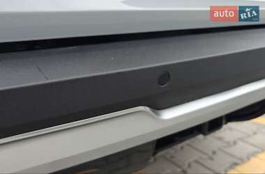 Позашляховик / Кросовер Rivian R1S 2023 в 