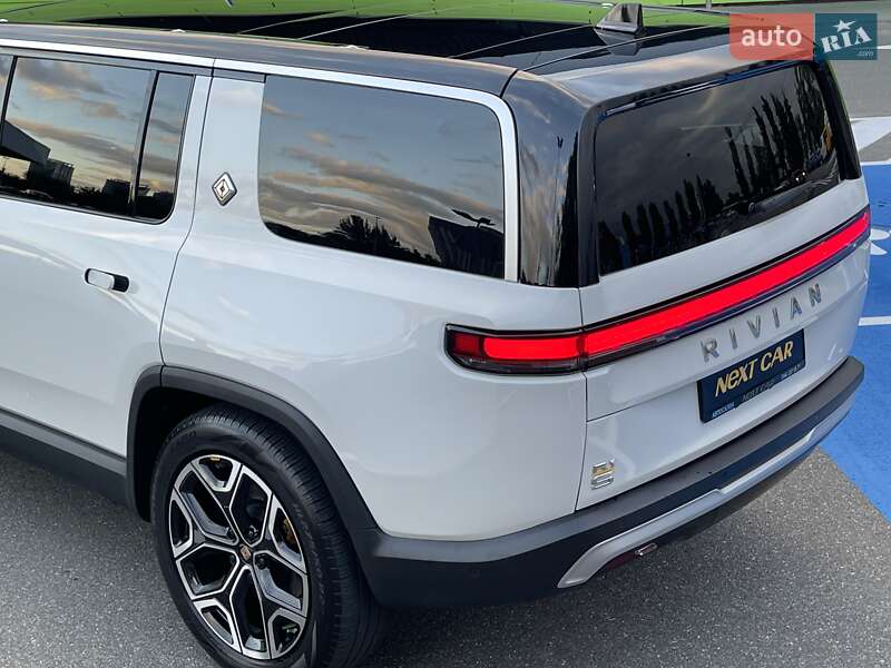 Позашляховик / Кросовер Rivian R1S 2022 в Києві