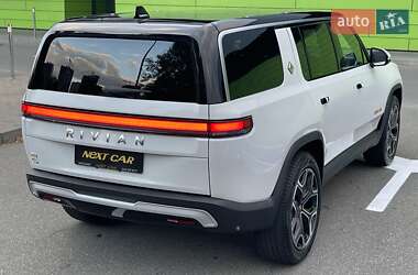 Внедорожник / Кроссовер Rivian R1S 2022 в 