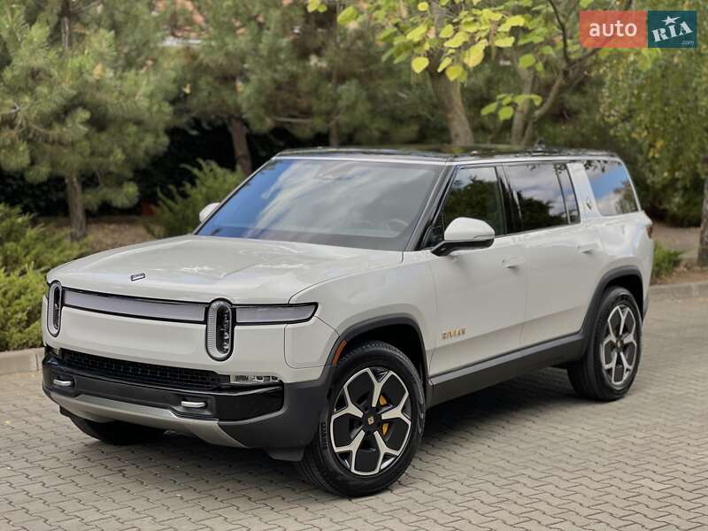 Внедорожник / Кроссовер Rivian R1S 2025 в 