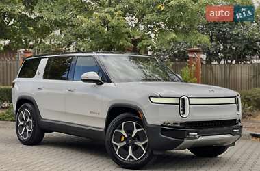 Внедорожник / Кроссовер Rivian R1S 2025 в 