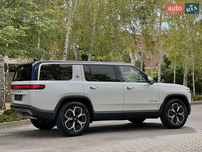 Позашляховик / Кросовер Rivian R1S 2025 в Одесі