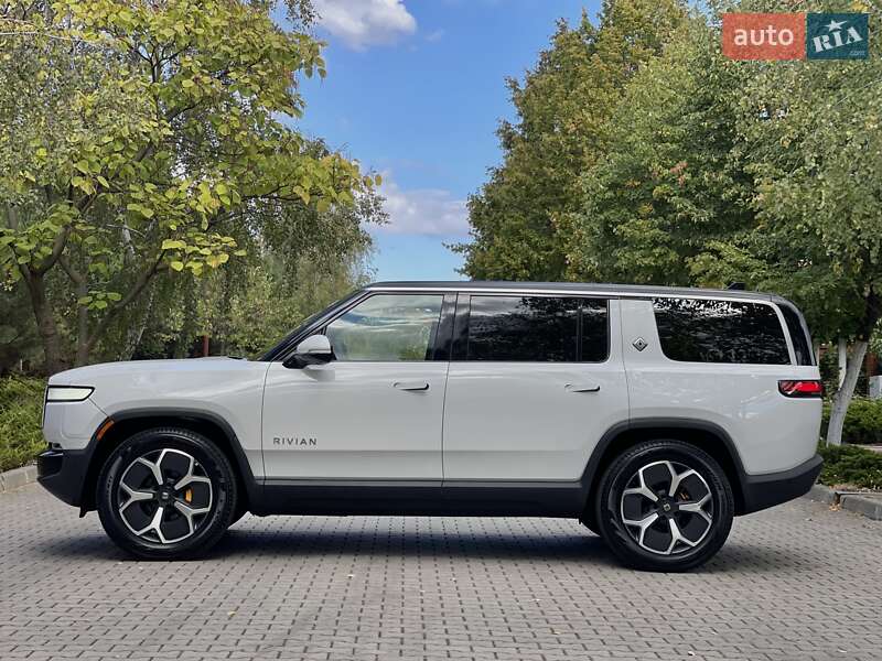 Позашляховик / Кросовер Rivian R1S 2025 в Одесі