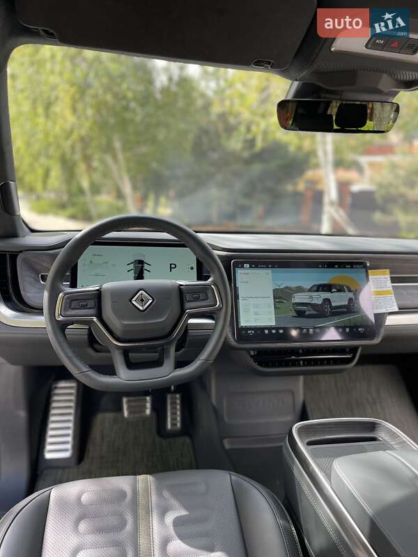 Позашляховик / Кросовер Rivian R1S 2025 в Одесі