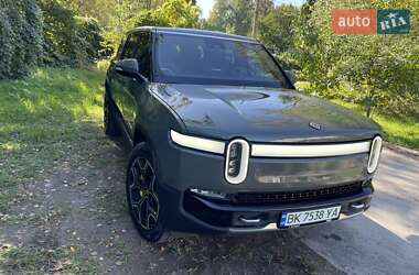 Внедорожник / Кроссовер Rivian R1S 2022 в 