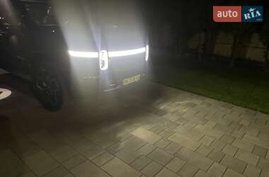 Внедорожник / Кроссовер Rivian R1S 2022 в 