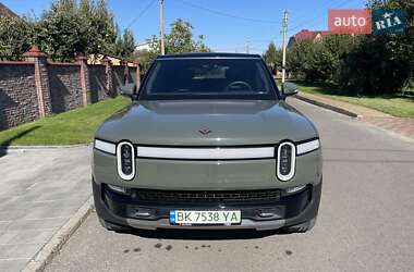 Внедорожник / Кроссовер Rivian R1S 2022 в 