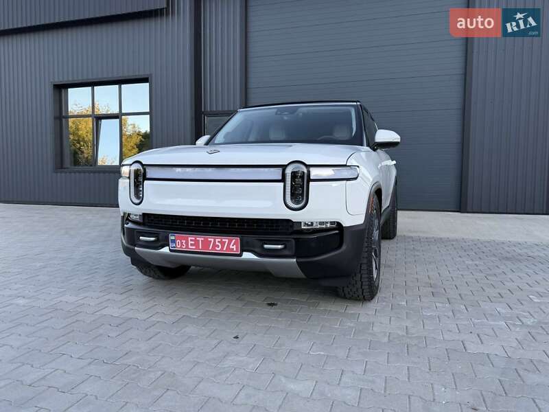 Позашляховик / Кросовер Rivian R1S 2023 в Дубні