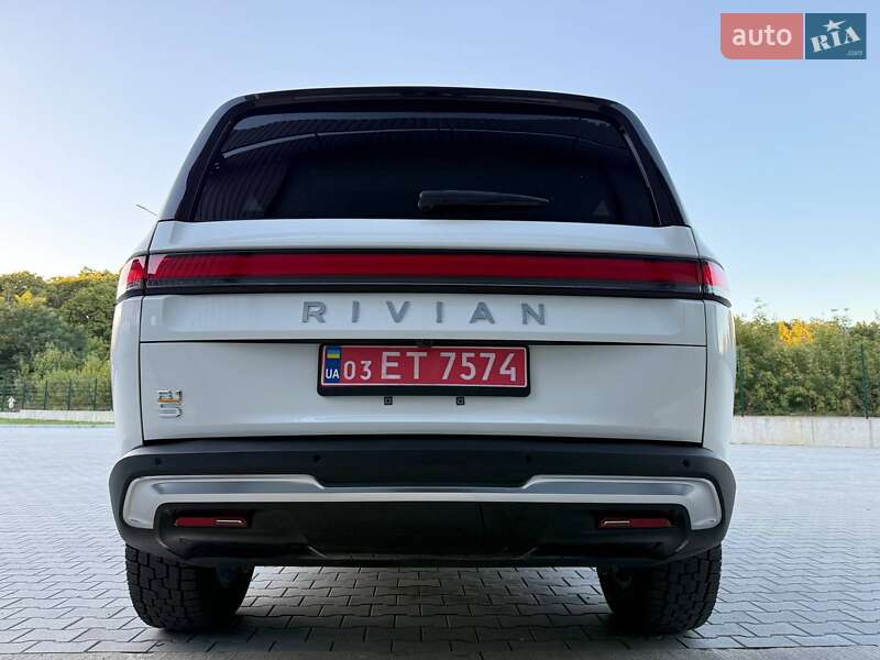 Позашляховик / Кросовер Rivian R1S 2023 в Дубні