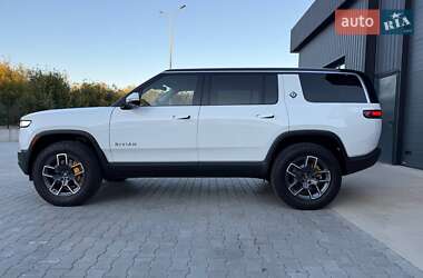 Внедорожник / Кроссовер Rivian R1S 2023 в 