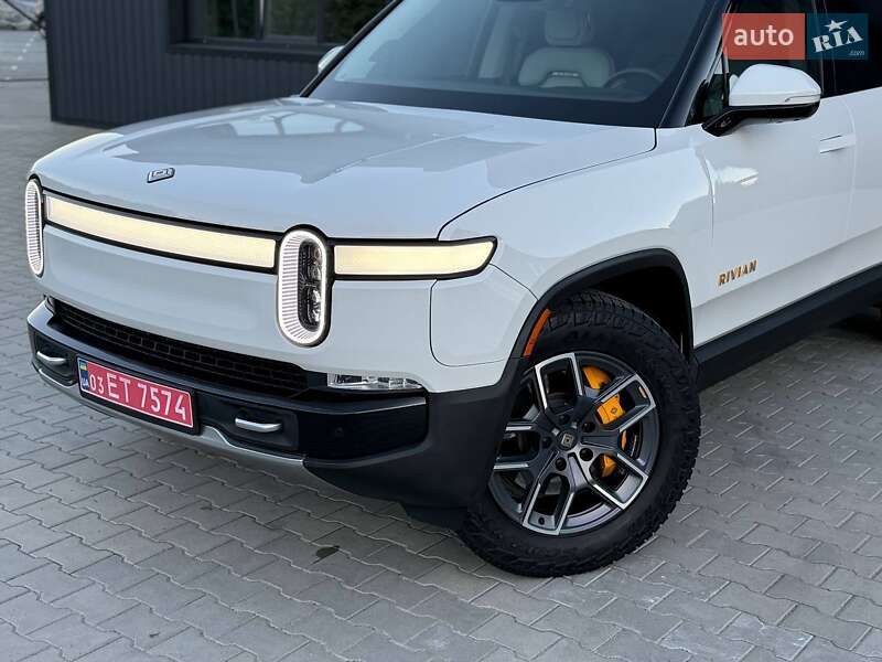 Позашляховик / Кросовер Rivian R1S 2023 в Дубні