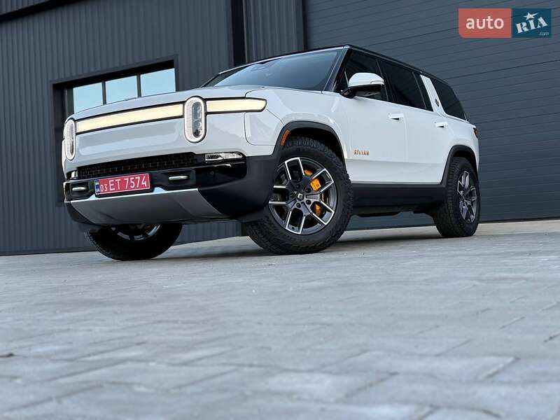 Позашляховик / Кросовер Rivian R1S 2023 в Дубні