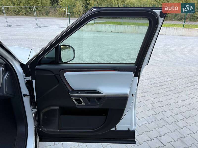 Позашляховик / Кросовер Rivian R1S 2023 в Дубні