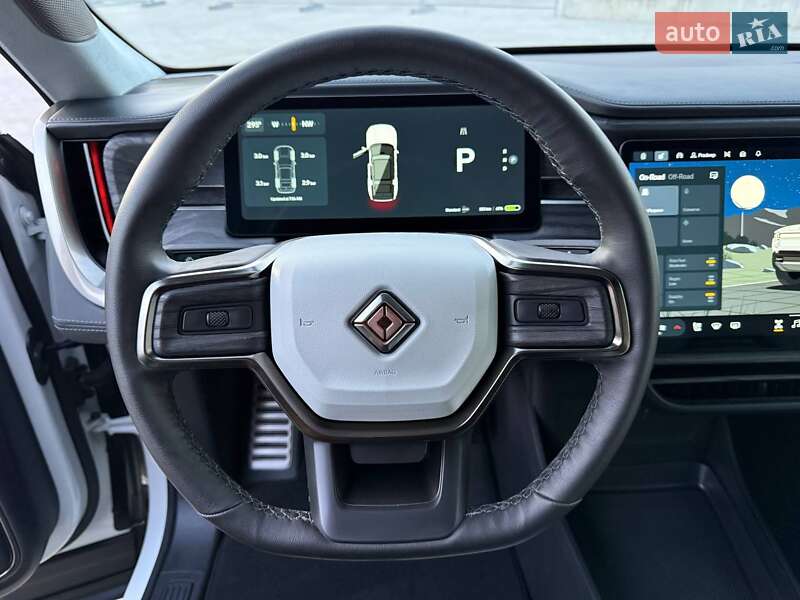 Позашляховик / Кросовер Rivian R1S 2023 в Дубні