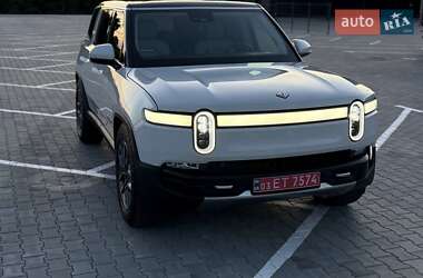 Внедорожник / Кроссовер Rivian R1S 2023 в 